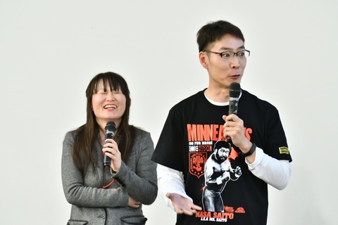 写真:矢野さんと坂本